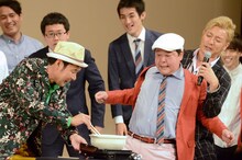 熱々のおでんを食べさせられるダチョウ倶楽部・上島。