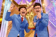 「M-1グランプリ2016」で優勝した銀シャリ。