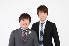 かまいたち山内（左）