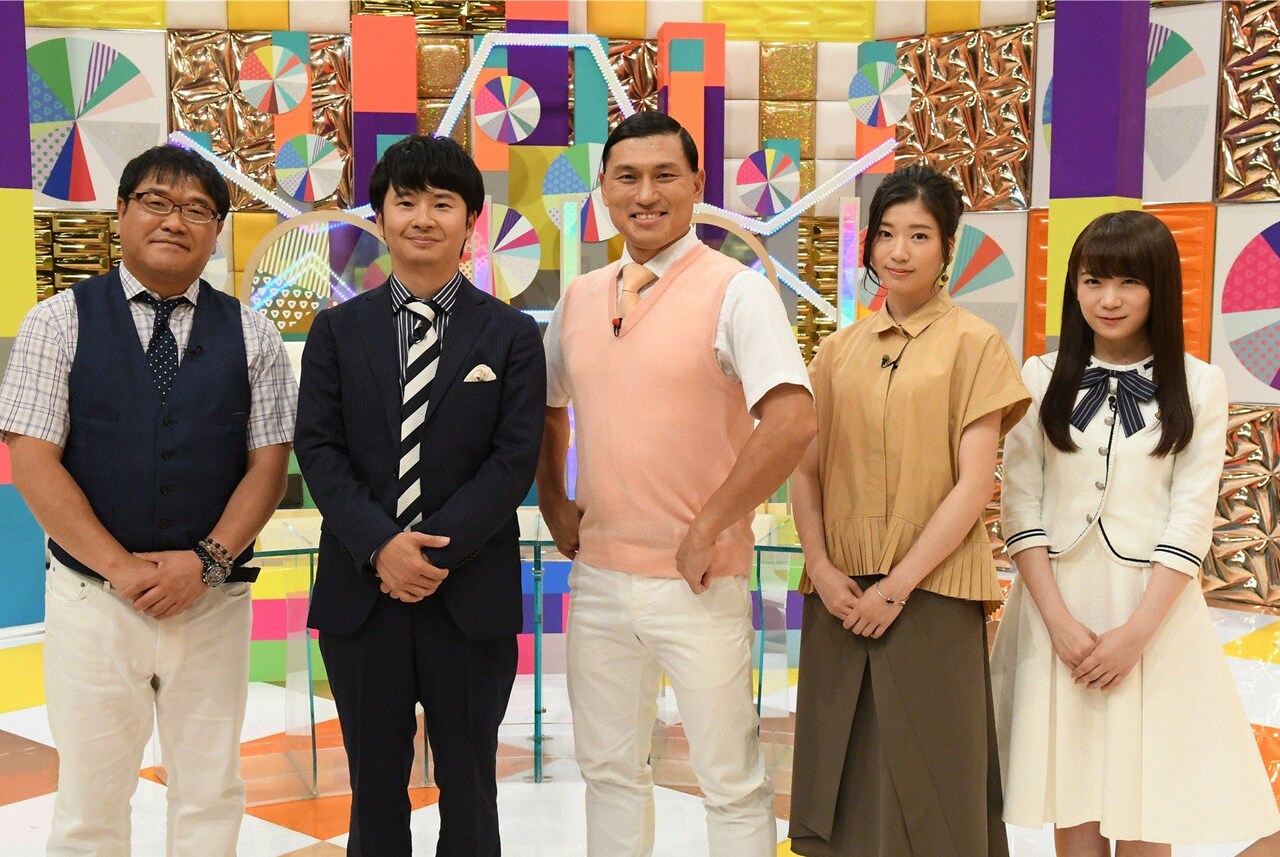「発掘！エトセトラさん」に出演する（左から）カンニング竹山、オードリー、相楽樹、秋元真夏。(c)テレビ朝日