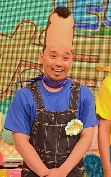 「大ポヨ」に扮した千鳥・大悟。