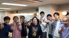 左からラニーノーズ洲崎、あまえんB・kento fukaya、ミキ昴生、ゆりやんレトリィバァ、ラニーノーズ山田、トット桑原、ミキ亜生、トット多田、あまえんBたわた。