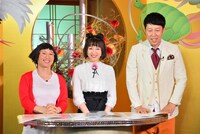 「ご長寿クイズ」司会のすっちー、宇都宮まき、小籔千豊（左から）。(c)MBS