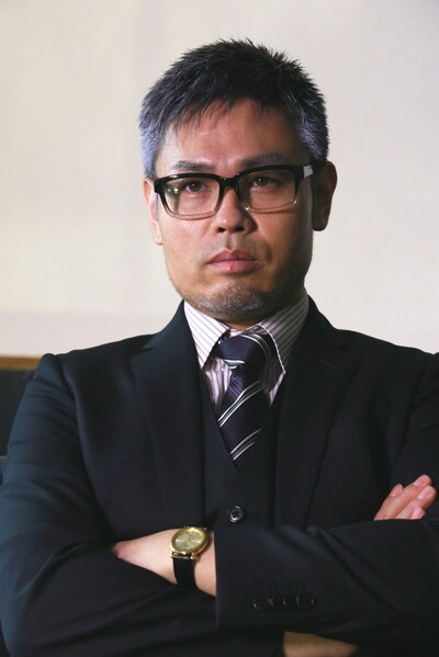 品川庄司・品川演じる東京大学大学院のゼミ教授。