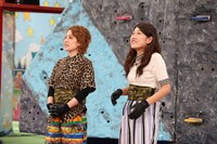 （左から）尼神インター渚、横澤夏子。(c)フジテレビ