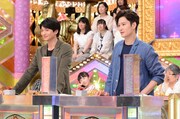 解答者の（左から）向井理、岡田将生。(c)日本テレビ