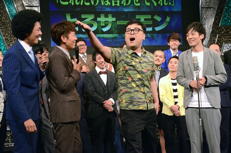 「これおもろいやんなあ!?」と強引に笑いを誘うとろサーモン久保田。