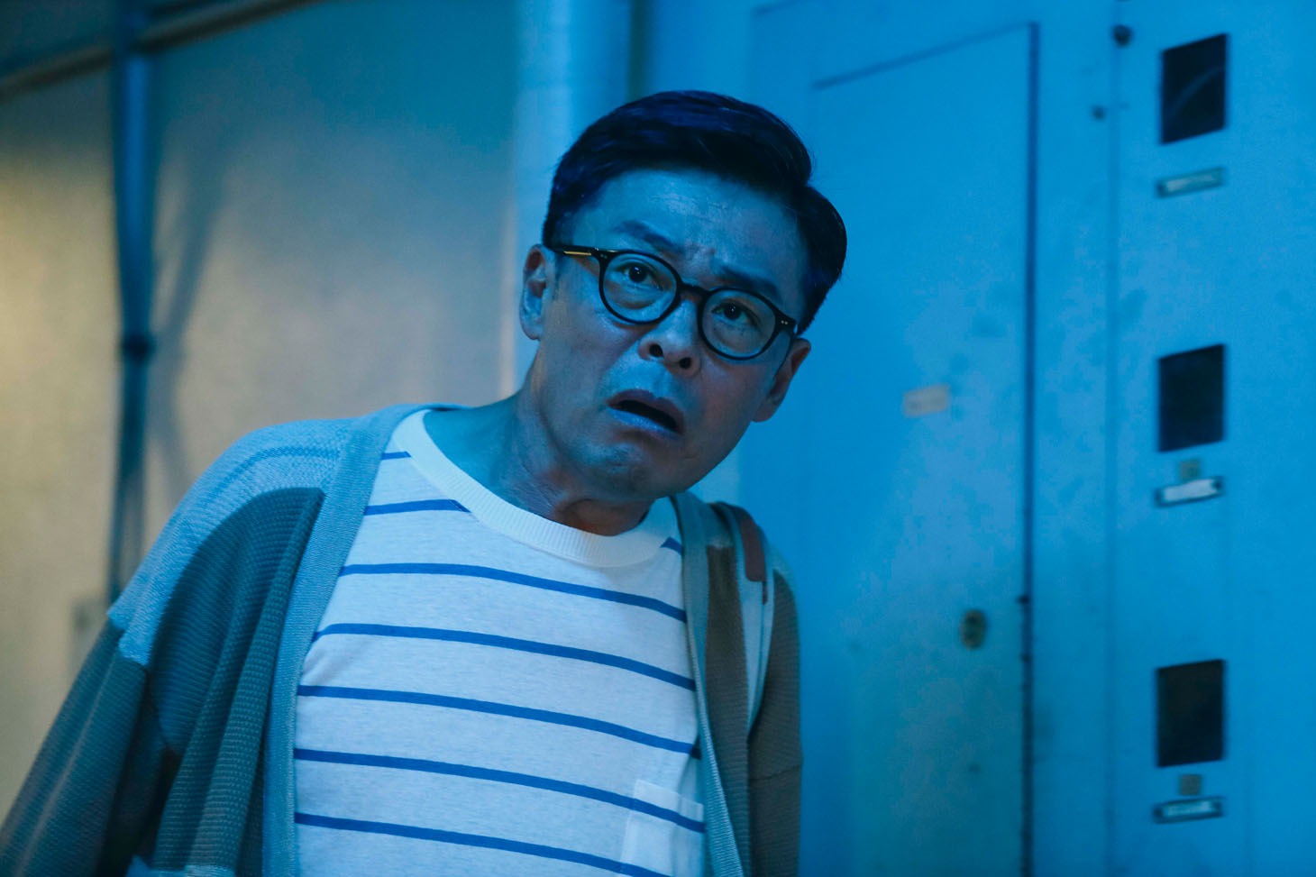 「違法風俗店の男」より。