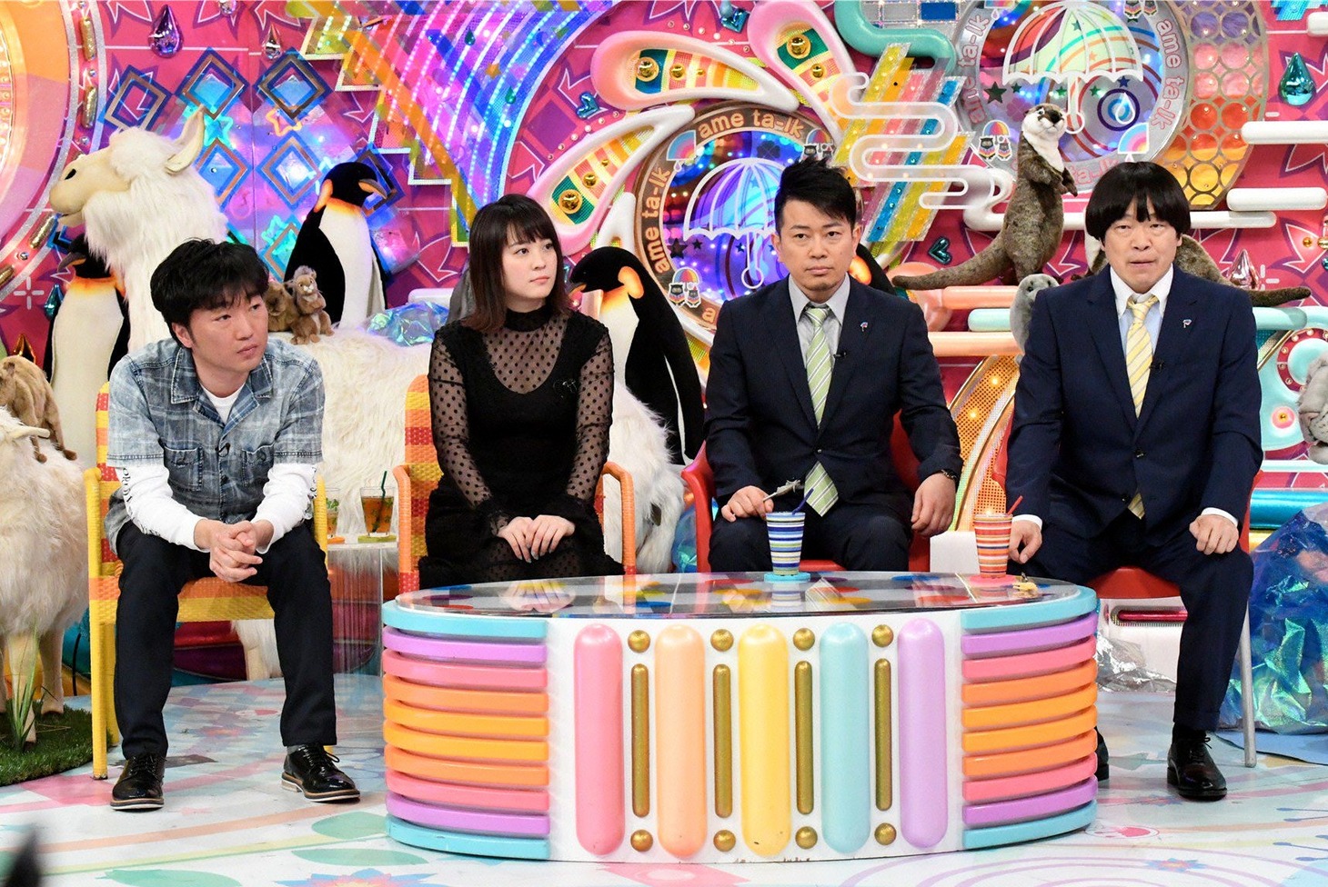 （左から）スピードワゴン小沢、北乃きい、雨上がり決死隊。(c)テレビ朝日
