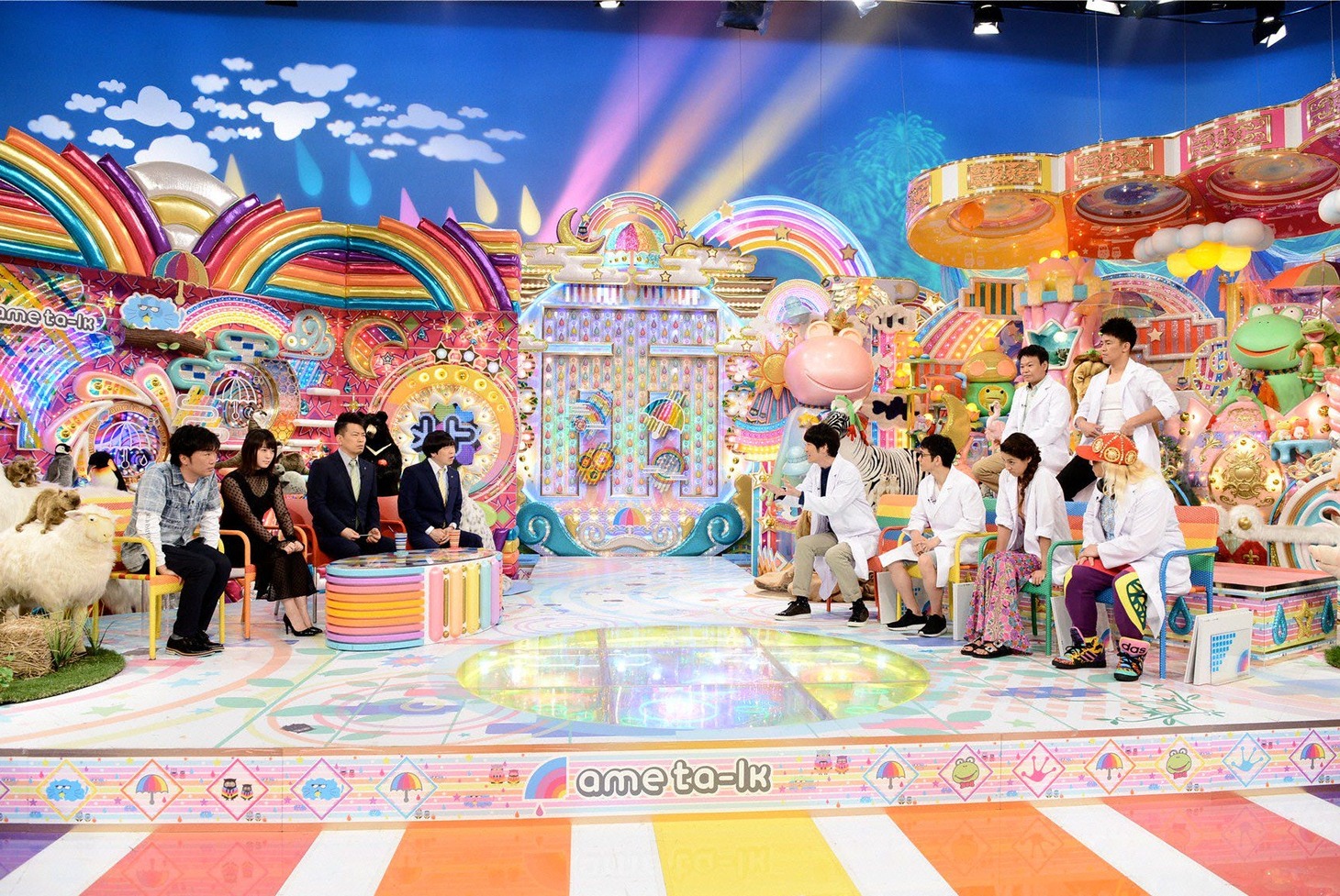 スタジオの様子。(c)テレビ朝日