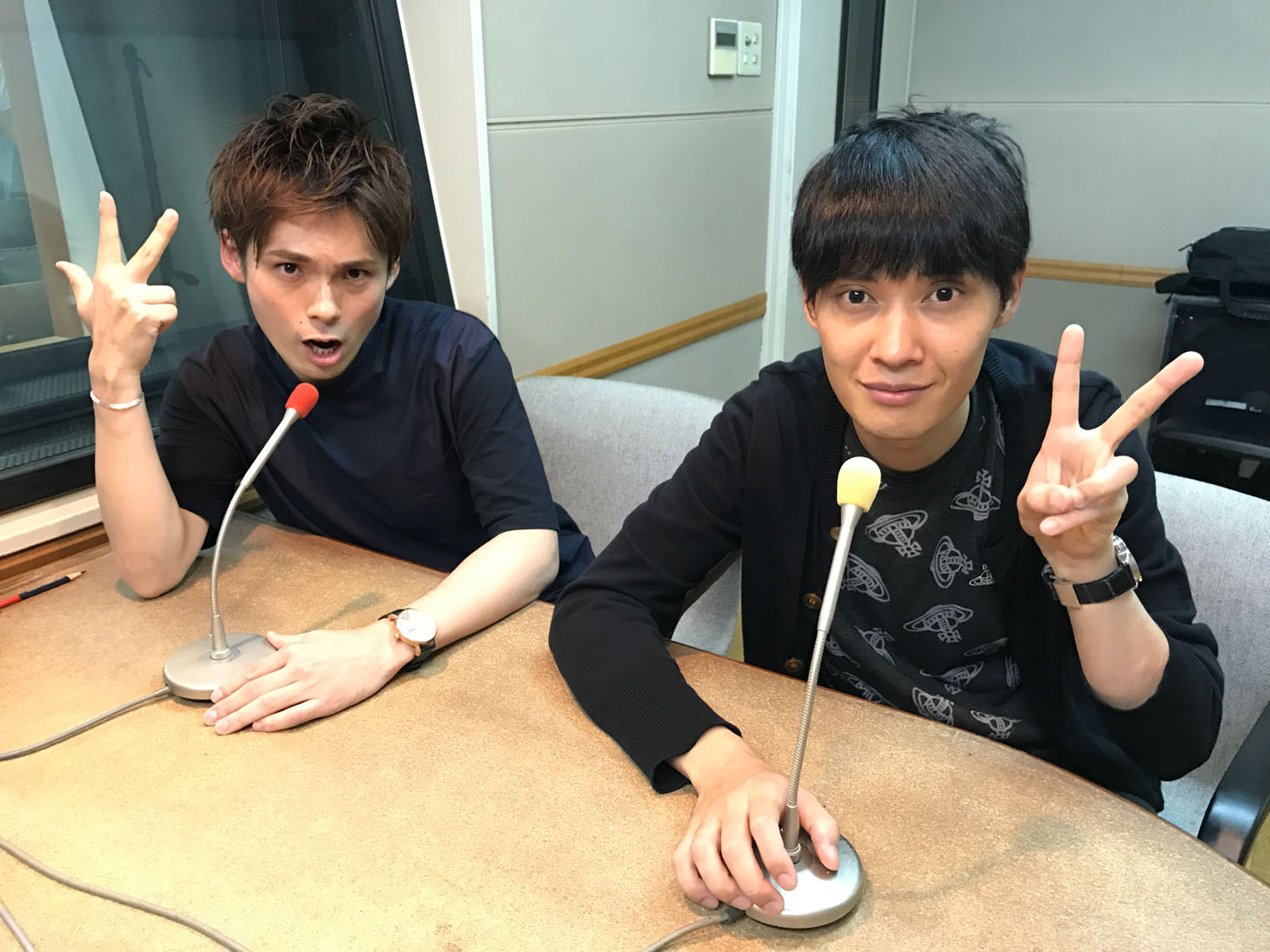 祇園。左から木崎、櫻井。