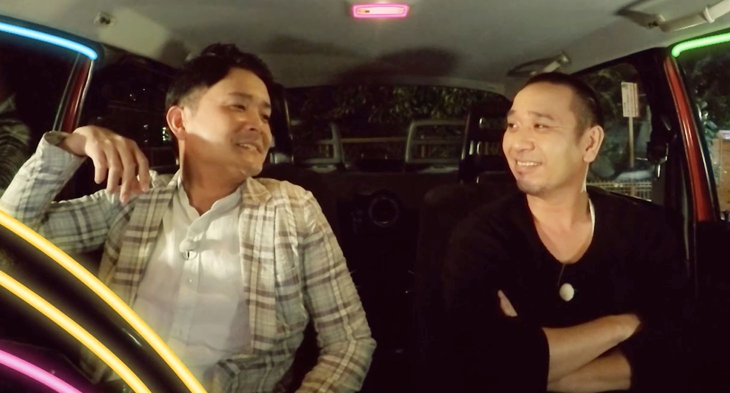 「1億人のスマホ写真『千鳥に見せて』」のワンシーン。