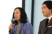 ピース又吉と柄本佑（左から）。