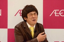 蒲焼きを食べさせられ顔を歪める銀シャリ鰻。