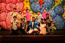 松下笑一（前列左から３人目）。