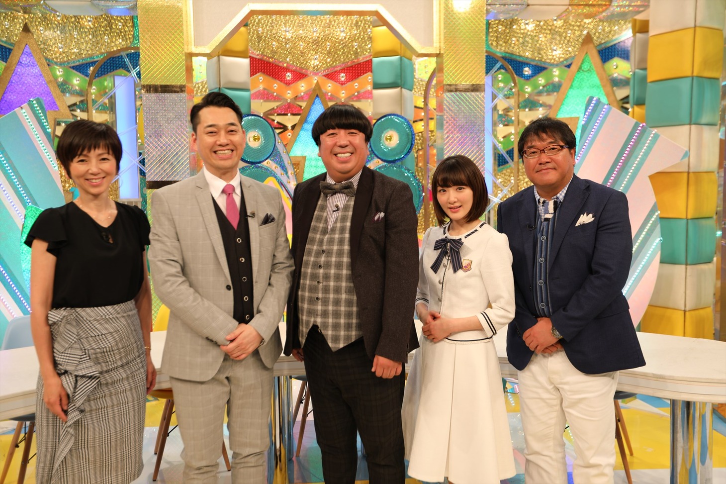 （左から）渡辺満里奈、バナナマン、生駒里奈、カンニング竹山。(c)テレビ朝日