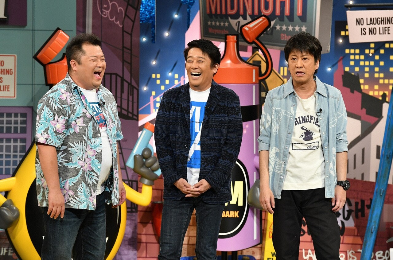 左からブラックマヨネーズ小杉、坂上忍、ブラックマヨネーズ吉田。(c)読売テレビ