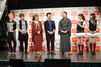 左からエグスプロージョン、椿鬼奴、藤井隆、レイザーラモンRG、渋谷凪咲、加藤夕夏。