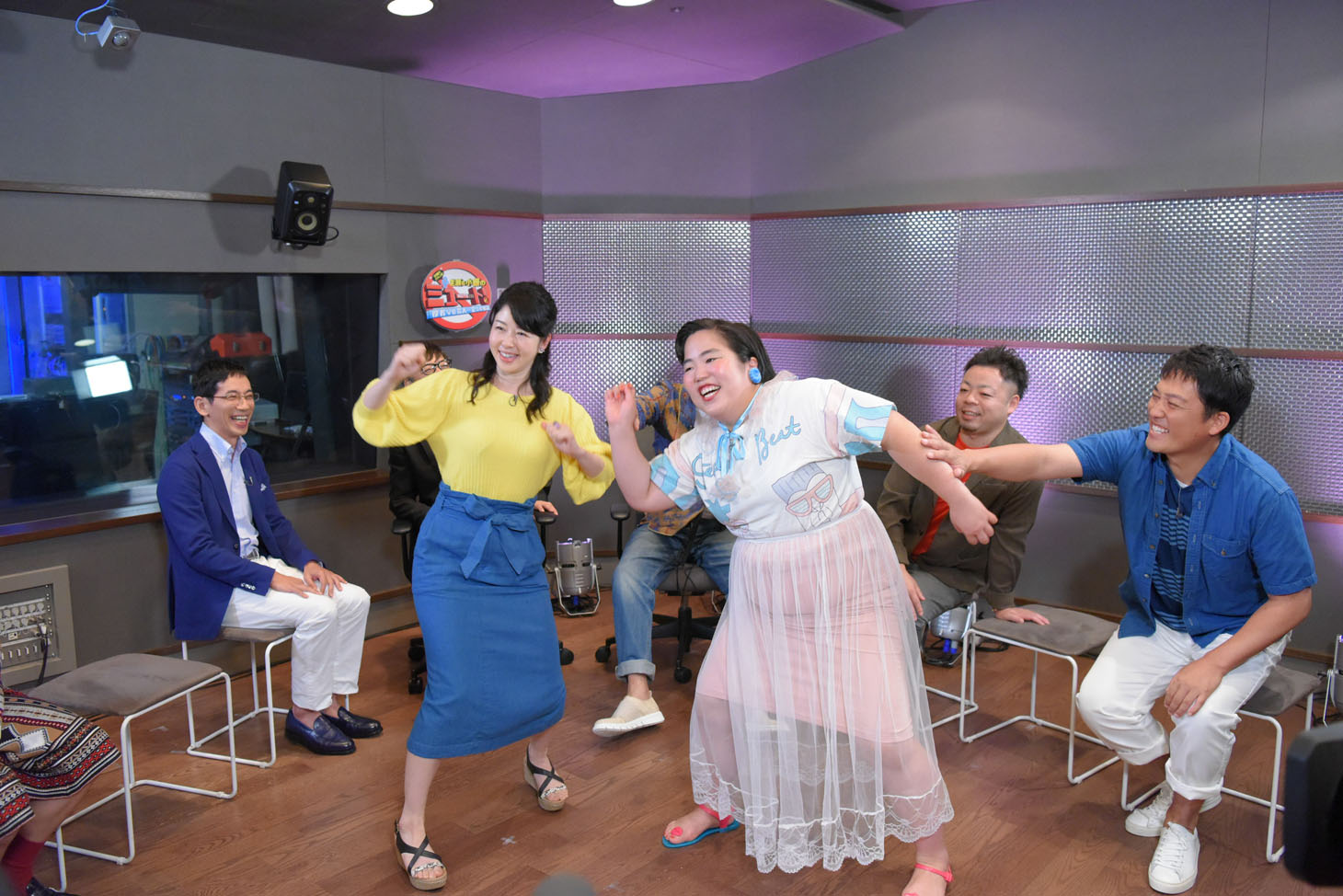 「究極のアテレコ劇 生瀬＆小籔のミュート！役者VS芸人…2つの物語」のワンシーン。(c)ABC