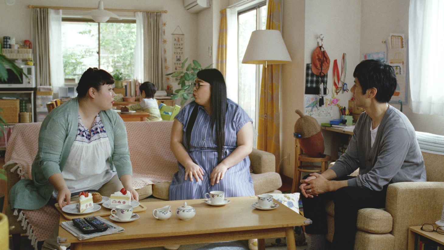 新CM「とある奥さま・妹の訪問篇」のワンシーン。