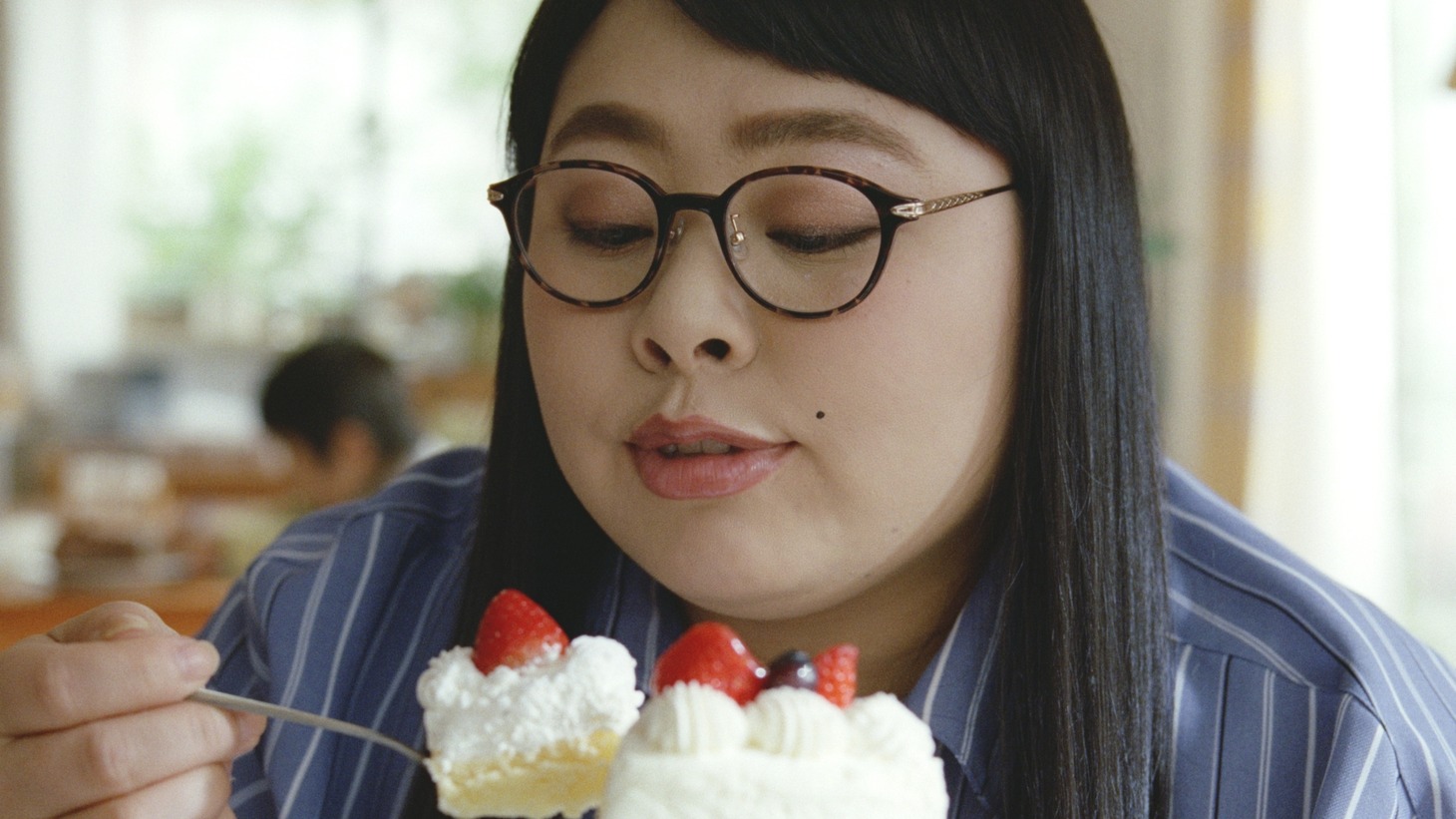 新CM「とある奥さま・妹の訪問篇」のワンシーン。