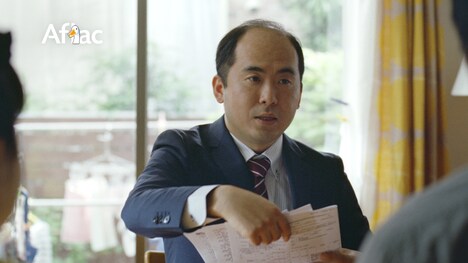 新CM「とある奥さま・契約の日篇」のワンシーン。