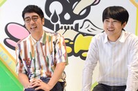 左から、おぎやはぎ小木、劇団ひとり。