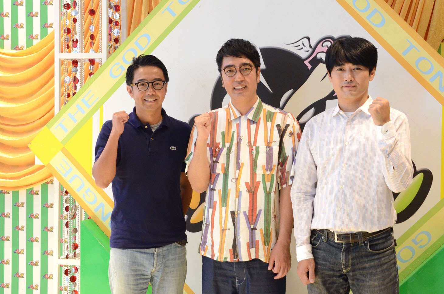 3時間半特番発表時の会見より（左から）おぎやはぎ、劇団ひとり。