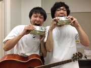 田中上野。左からお見送り芸人しんいち、田中光。