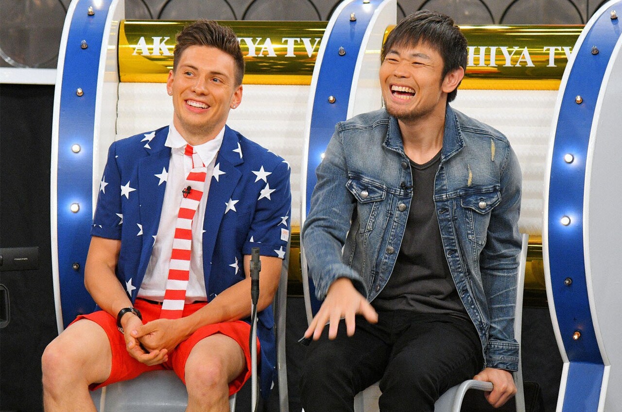 タイムボム・ニック（左）、品川庄司・品川（右） (c)MBS