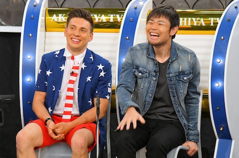 タイムボム・ニック（左）、品川庄司・品川（右） (c)MBS