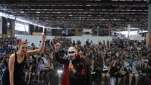 「Japan Expo Paris 2017」の観客と鉄拳。