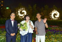 左から石原和幸氏、酒井藍、笑い飯・哲夫。