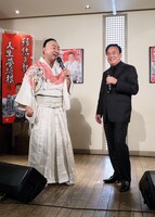 左からこぶしたかし、細川たかし。