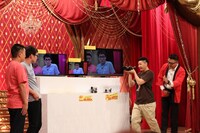 「ネタパレ」でコラボコントを繰り広げる、チョコレートプラネットとシソンヌのユニット・チョコンヌ。