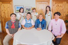 「ザキ山小屋」に出演する（前列左から）ドランクドラゴン塚地、アンタッチャブル山崎、つるの剛士、TIMレッド吉田ら。(c)ABC