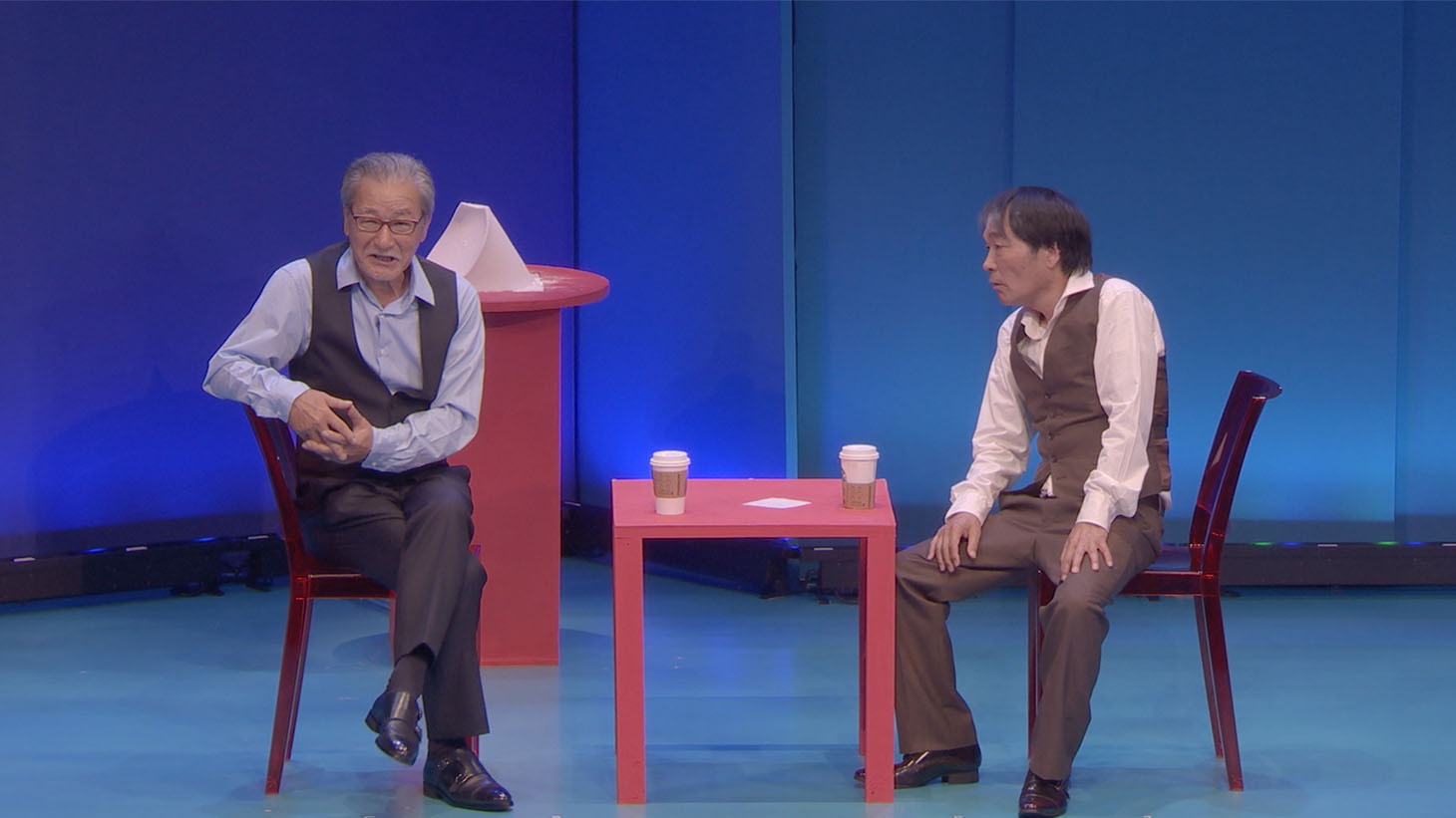 「仕事の前にシンナーを吸うな、」のワンシーン。