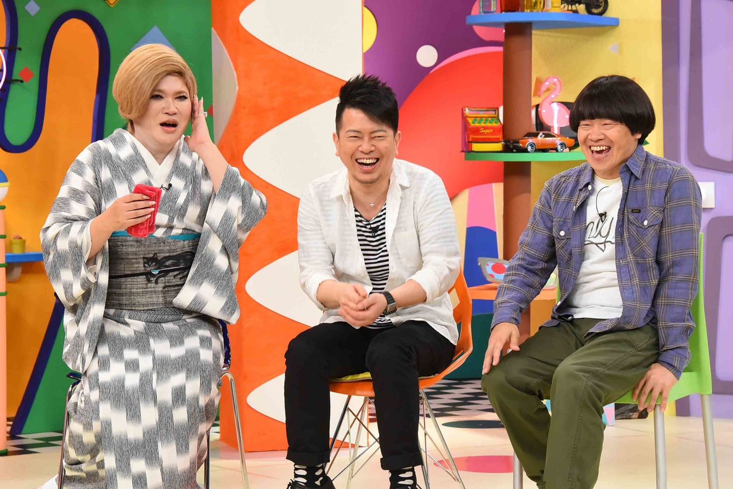 雨上がり決死隊とIKKO（左）。(c)関西テレビ