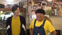 「バナナマンのせっかくグルメ！SP」で静岡県の沼津を訪れる（左から）要潤、バナナマン日村。(c)TBS