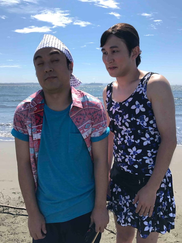 ムロツヨシとじろう扮する黄金原聡子。(c)NHK