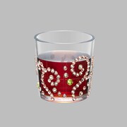 装飾された薬用養命酒のカップ。