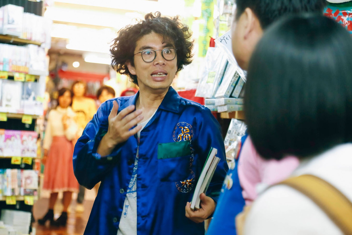 第6話「未来から来た男」に出演する片桐仁。