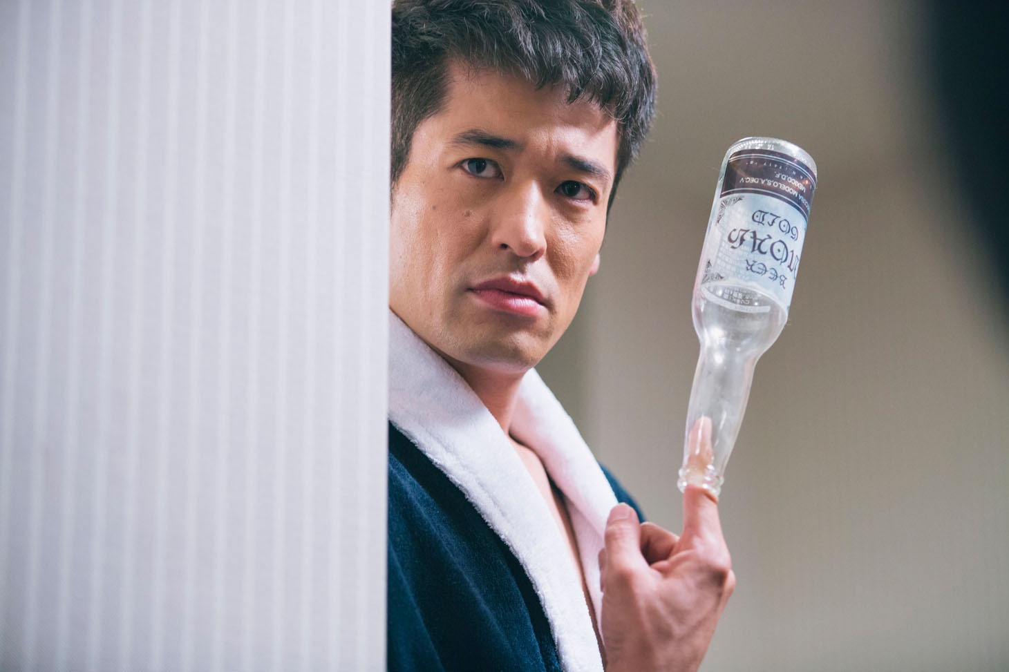 「手がビンになった男」のワンシーン。