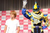 左からおばたのお兄さん、ビッグマウンテンヒデオー。