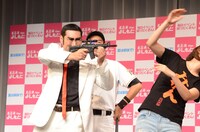 ゴルゴ13に扮するジョーク東郷。