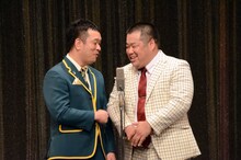 「プラス・マイナス15年目の集大成『漫才の感謝祭』」の様子。