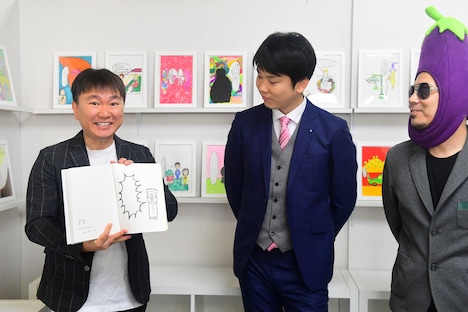 天竺鼠・川原のむちゃぶりに応えるかまいたち山内（左）。