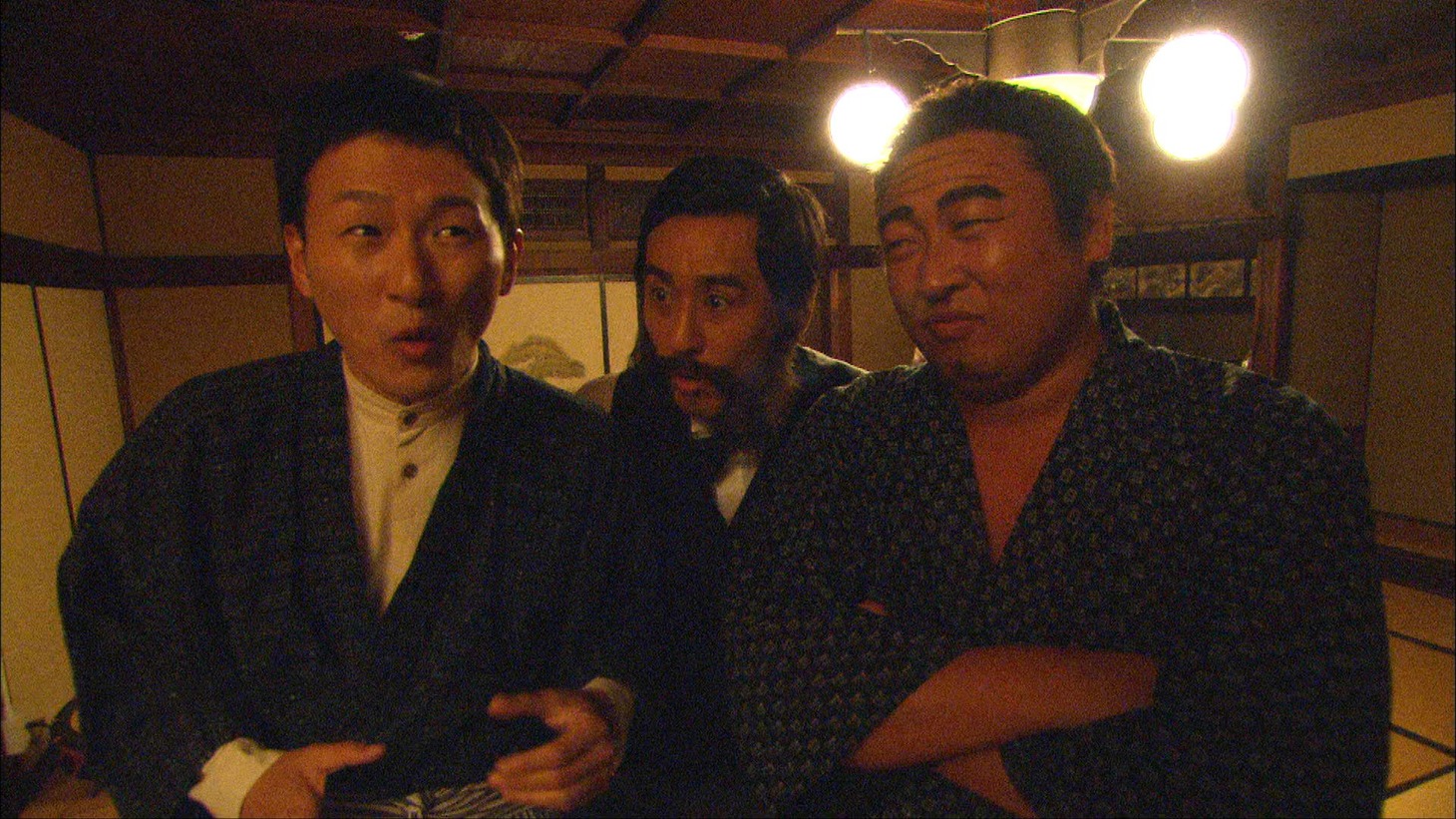 「ウケる！偉人伝 人気芸人がコントで熱演！史実はどっち？」で展開される再現VTRのワンシーン。(c)日本テレビ