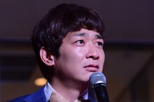 トム・クルーズ演じるニックのセリフに挑戦する銀シャリ鰻。