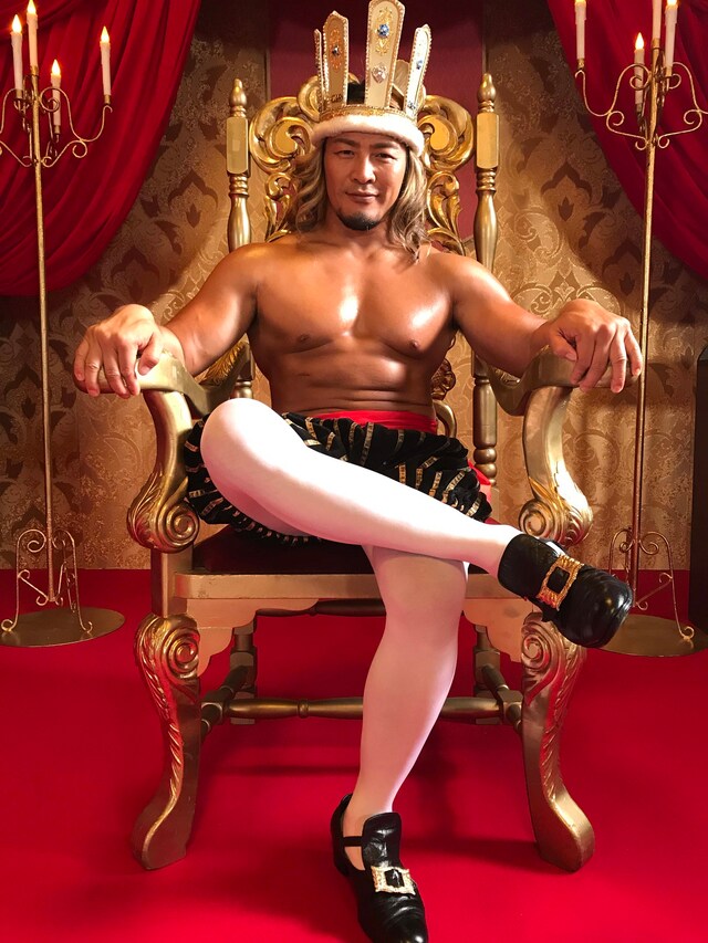 コント「裸の王様」に登場する棚橋弘至。(c)NHK